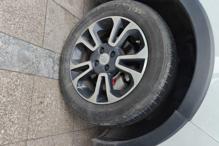 Used Geely Auto Vision X3 2017 1.5L Manual Elite Model Right Front Wheel Hub