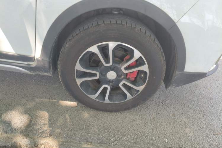 Used Geely Auto Vision X3 2017 1.5L Manual Luxury Model Right Front Wheel Hub