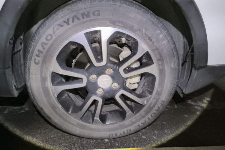 Used Geely Auto Vision X3 2017 1.5L Automatic Elite Model Right Front Wheel Hub