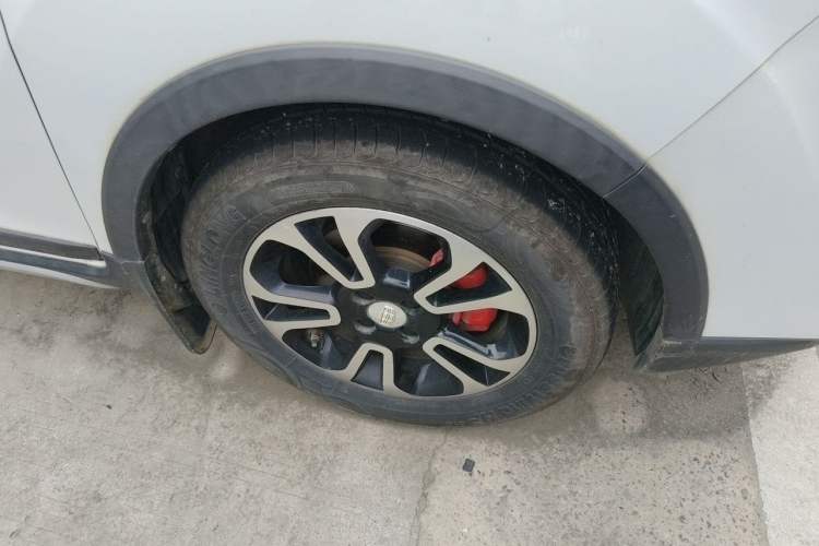 Used Geely Auto Vision X3 2017 1.5L Automatic Luxury Model Right Front Wheel Hub