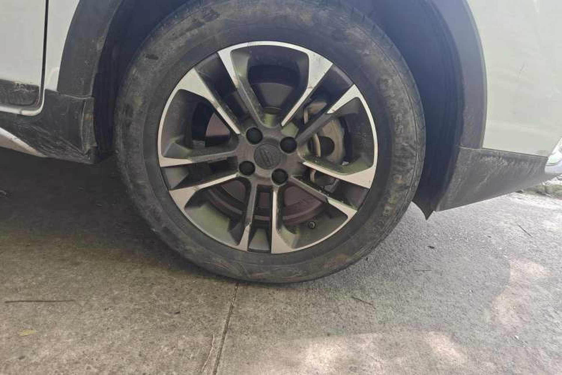 Used Geely Auto Vision X3 2017 1.5L Automatic Elite Model Right Front Wheel Hub