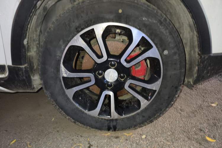 Used Geely Auto Vision X3 2017 1.5L Manual Luxury Model Right Front Wheel Hub