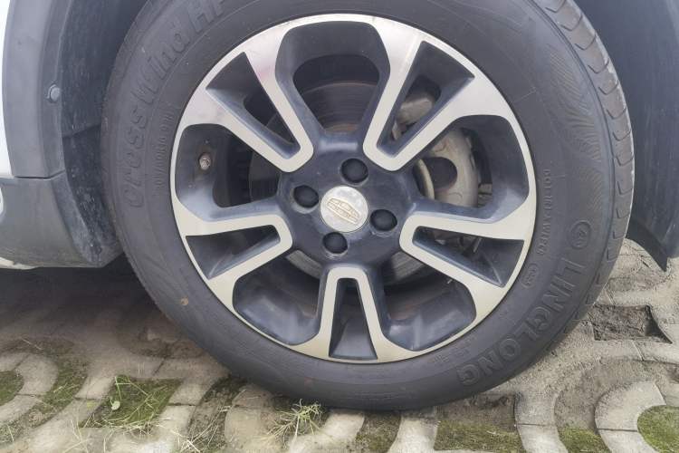 Used Geely Auto Vision X3 2017 1.5L Automatic Elite Model Right Front Wheel Hub