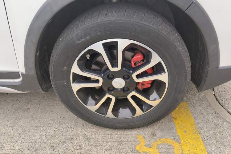 Used Geely Auto Vision X3 2017 1.5L Manual Luxury Model Right Front Wheel Hub