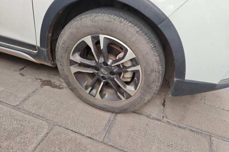 Used Geely Auto Vision X3 2017 1.5L Automatic Elite Model Right Front Wheel Hub
