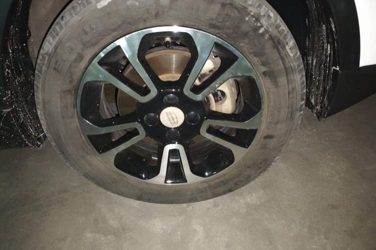 Used Geely Auto Vision X3 2017 1.5L Manual Elite Model Right Front Wheel Hub