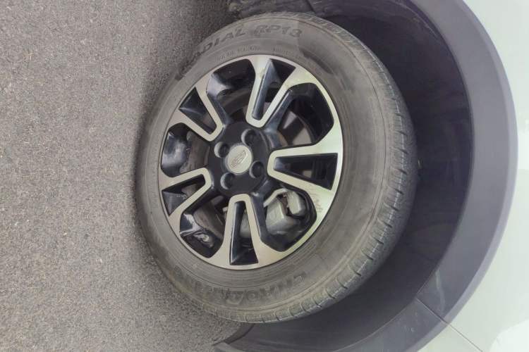 Used Geely Auto Vision X3 2017 1.5L Manual Elite Model Right Front Wheel Hub
