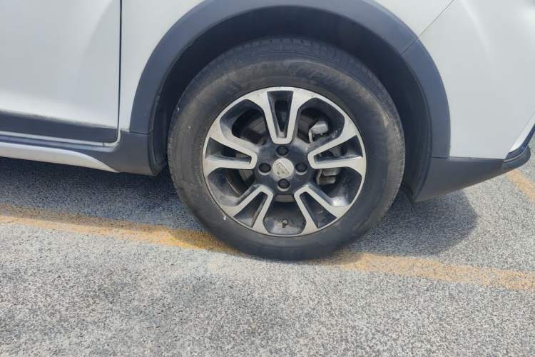 Used Geely Auto Vision X3 2017 1.5L Manual Elite Model Right Front Wheel Hub
