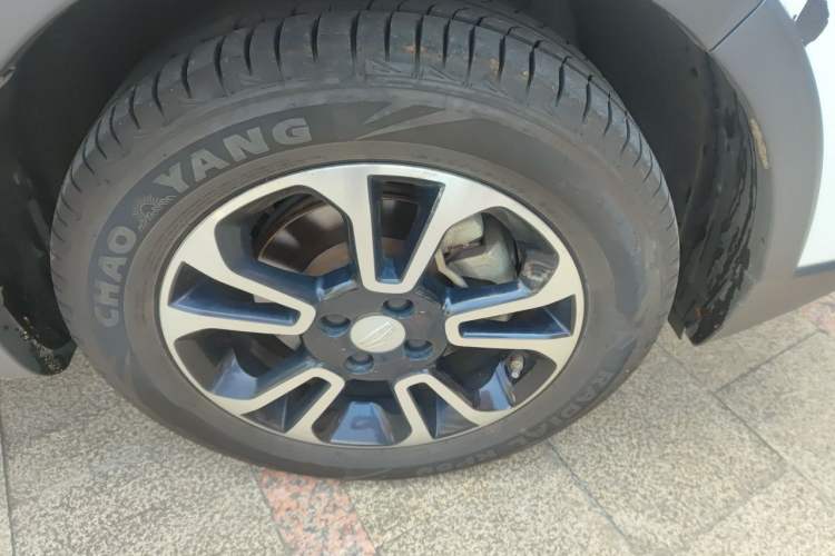 Used Geely Auto Vision X3 2017 1.5L Manual Elite Model Right Front Wheel Hub
