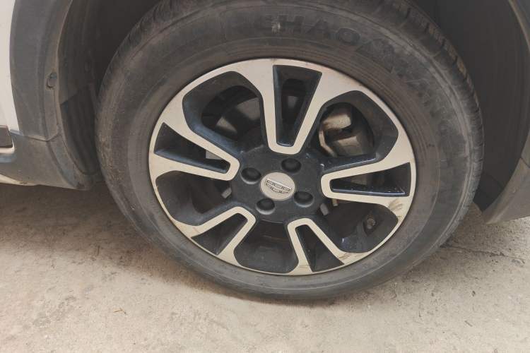 Used Geely Auto Vision X3 2017 1.5L Manual Elite Model Right Front Wheel Hub