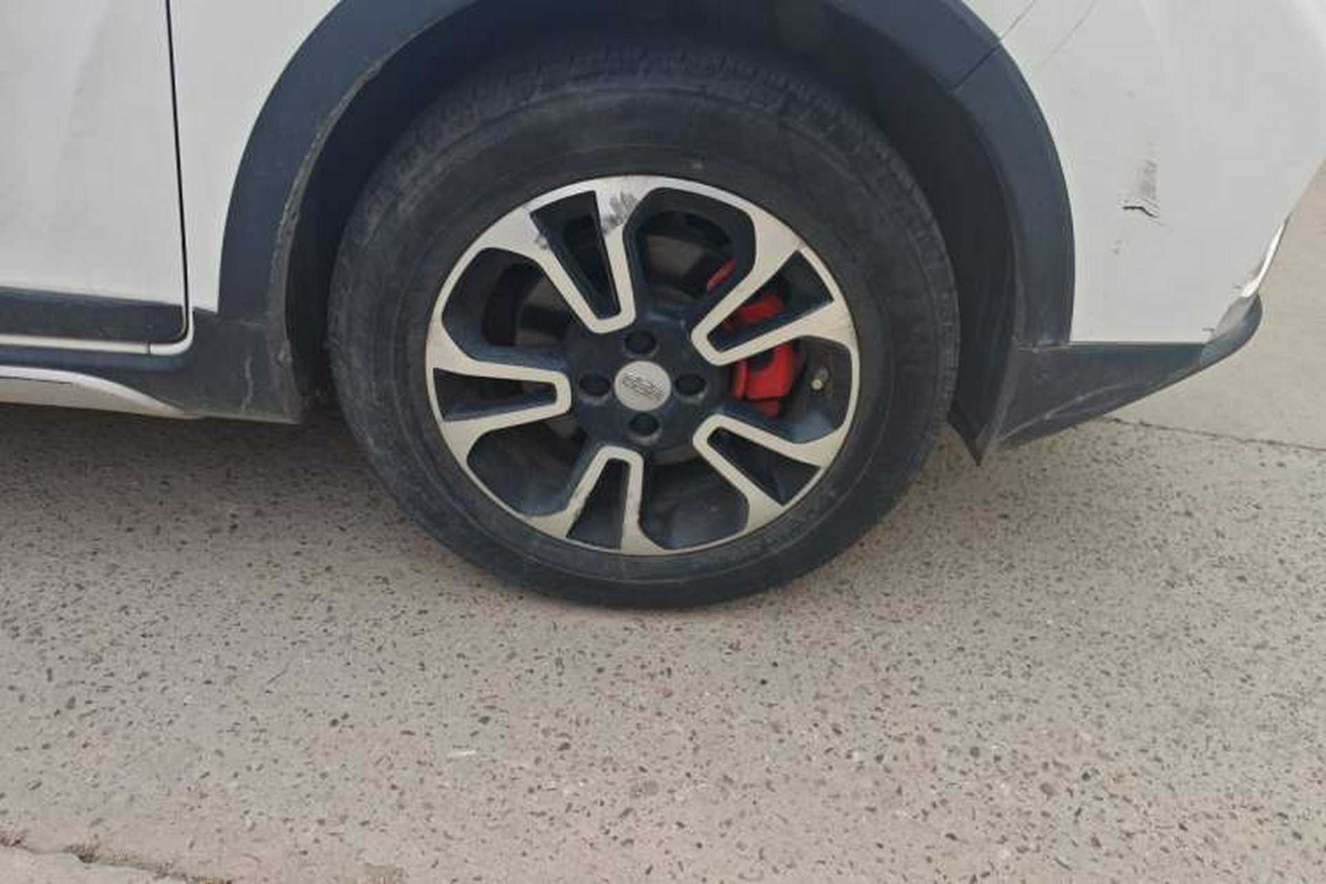 Used Geely Auto Vision X3 2017 1.5L Manual Luxury Model Right Front Wheel Hub
