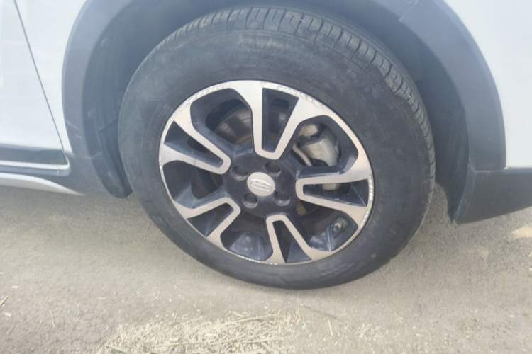 Used Geely Auto Vision X3 2017 1.5L Manual Elite Model Right Front Wheel Hub
