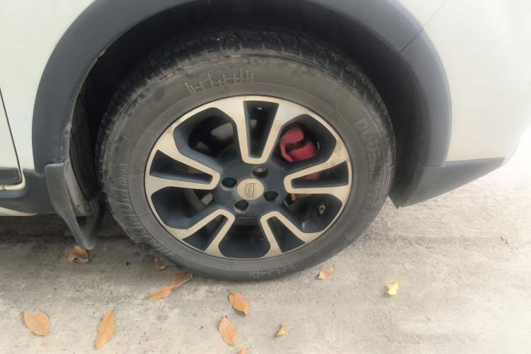 Used Geely Auto Vision X3 2017 1.5L Automatic Luxury Model Right Front Wheel Hub