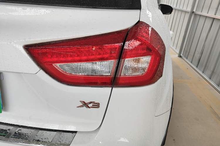 Used Geely Auto Vision X3 2017 1.5L Automatic Luxury Model Right Rear Taillight