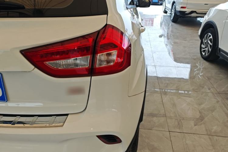 Used Geely Auto Vision X3 2017 1.5L Manual Elite Model Right Rear Taillight