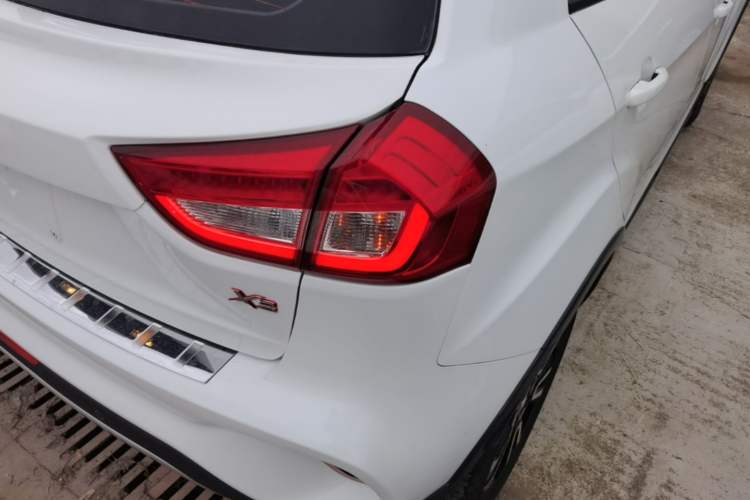 Used Geely Auto Vision X3 2017 1.5L Manual Elite Model Right Rear Taillight