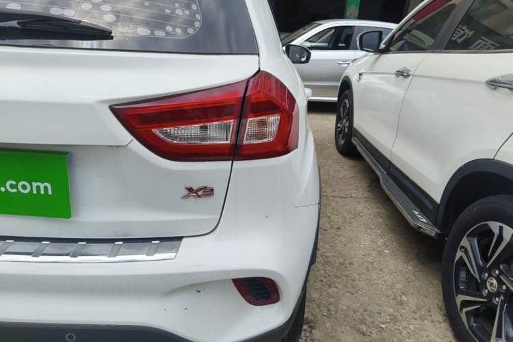 Used Geely Auto Vision X3 2017 1.5L Automatic Luxury Model Right Rear Taillight