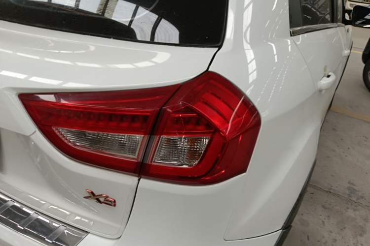 Used Geely Auto Vision X3 2017 1.5L Automatic Luxury Model Right Rear Taillight