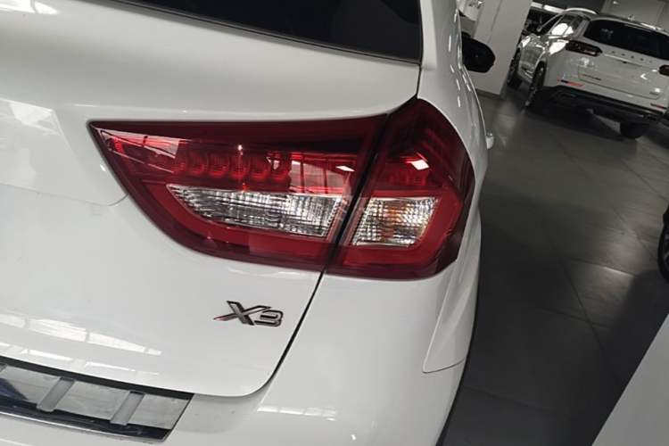 Used Geely Auto Vision X3 2017 1.5L Manual Luxury Model Right Rear Taillight