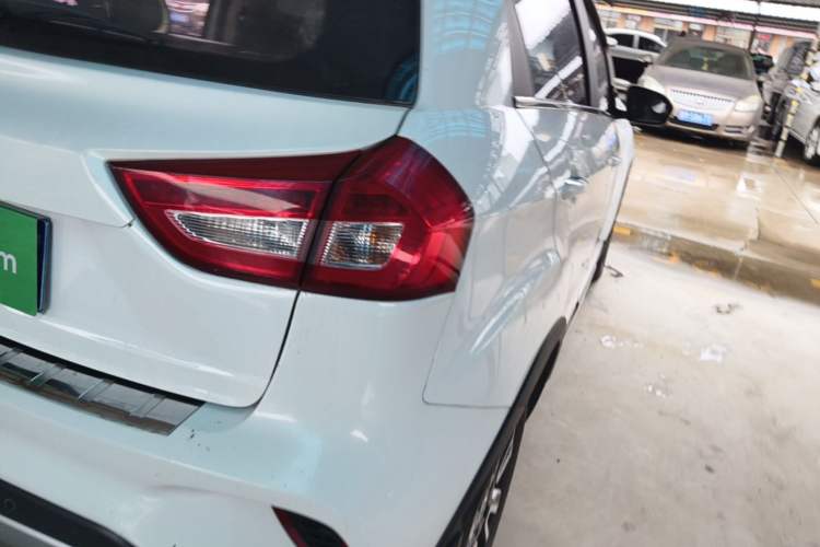 Used Geely Auto Vision X3 2017 1.5L Automatic Elite Model Right Rear Taillight