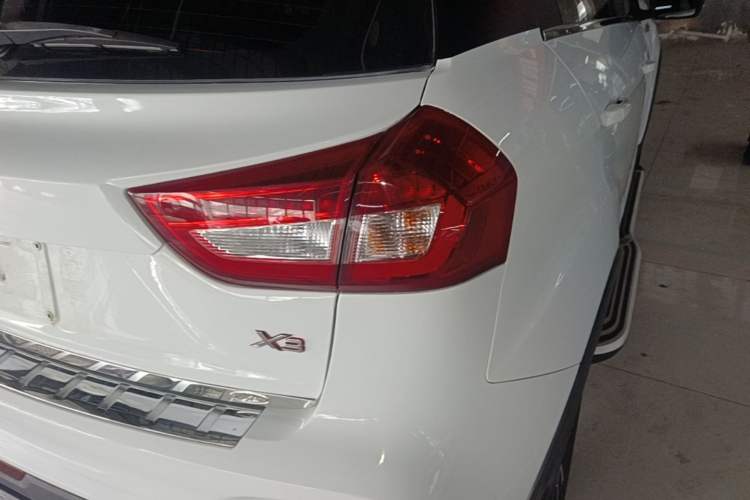 Used Geely Auto Vision X3 2017 1.5L Automatic Elite Model Right Rear Taillight