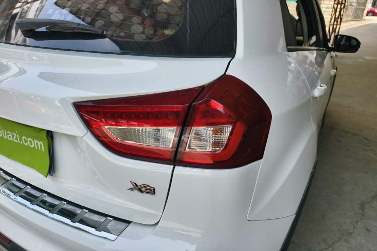 Used Geely Auto Vision X3 2017 1.5L Automatic Luxury Model Right Rear Taillight