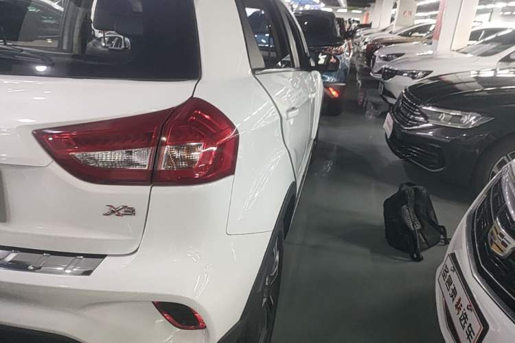 Used Geely Auto Vision X3 2017 1.5L Automatic Luxury Model Right Rear Taillight