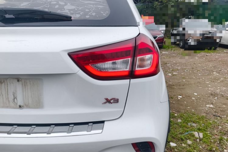 Used Geely Auto Vision X3 2017 1.5L Automatic Luxury Model Right Rear Taillight