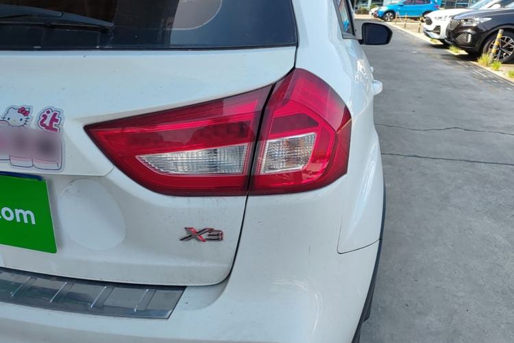 Used Geely Auto Vision X3 2017 1.5L Automatic Luxury Model Right Rear Taillight