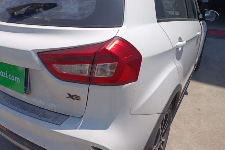 Used Geely Auto Vision X3 2017 1.5L Automatic Elite Model Right Rear Taillight