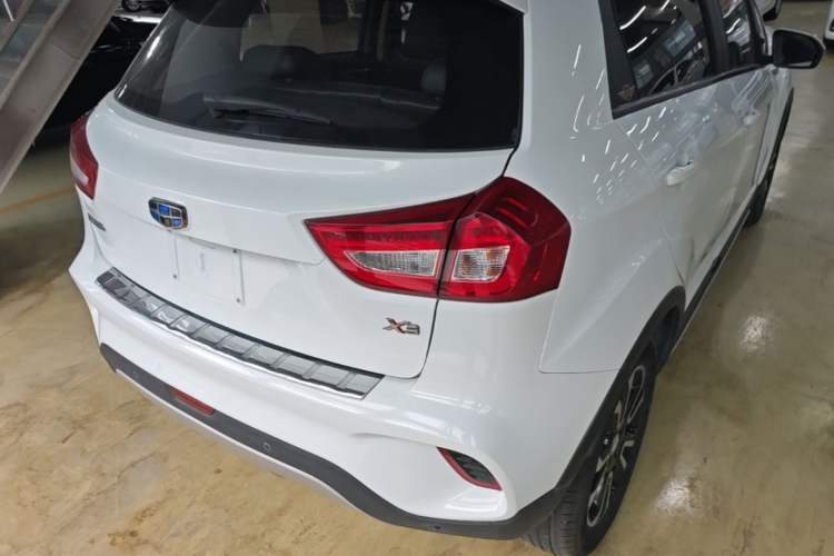 Used Geely Auto Vision X3 2017 1.5L Automatic Luxury Model Right Rear Taillight