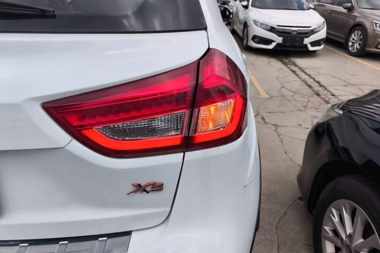 Used Geely Auto Vision X3 2017 1.5L Automatic Elite Model Right Rear Taillight