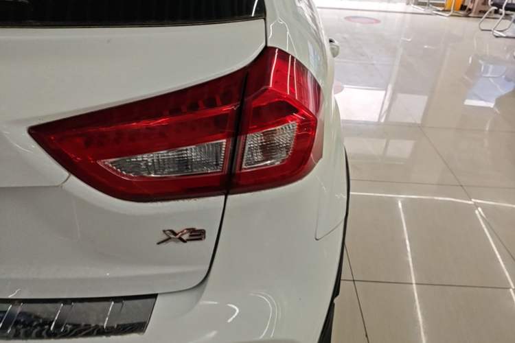 Used Geely Auto Vision X3 2017 1.5L Automatic Luxury Model Right Rear Taillight