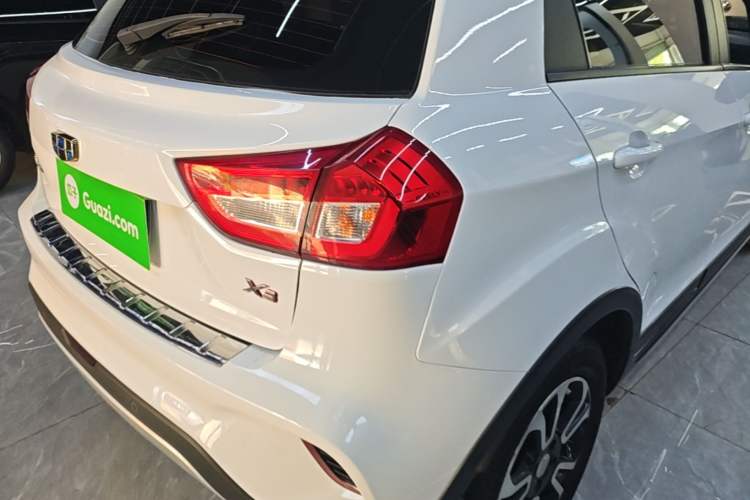 Used Geely Auto Vision X3 2017 1.5L Automatic Luxury Model Right Rear Taillight