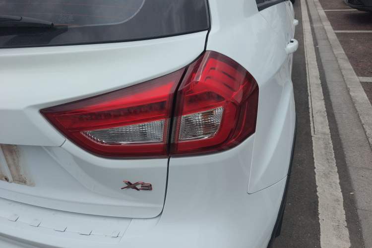 Used Geely Auto Vision X3 2017 1.5L Manual Luxury Model Right Rear Taillight