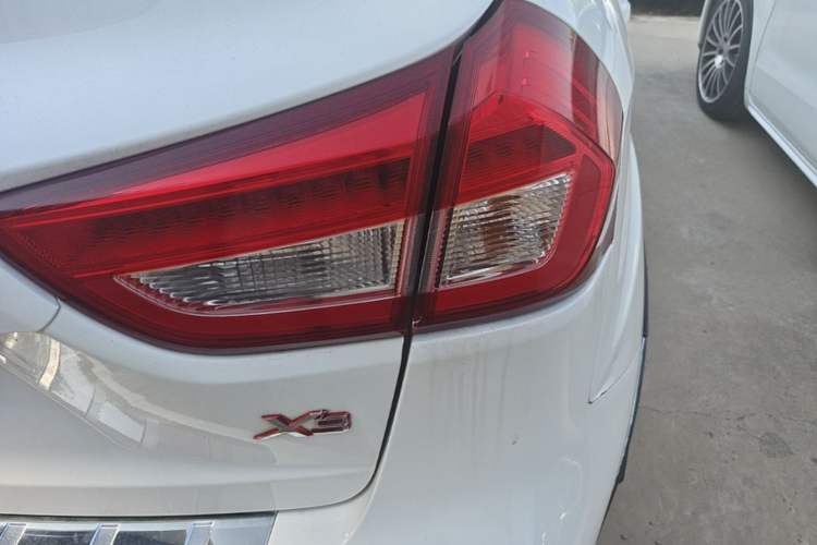 Used Geely Auto Vision X3 2017 1.5L Manual Luxury Model Right Rear Taillight