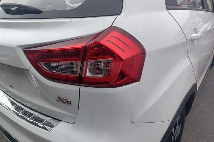 Used Geely Auto Vision X3 2017 1.5L Manual Elite Model Right Rear Taillight