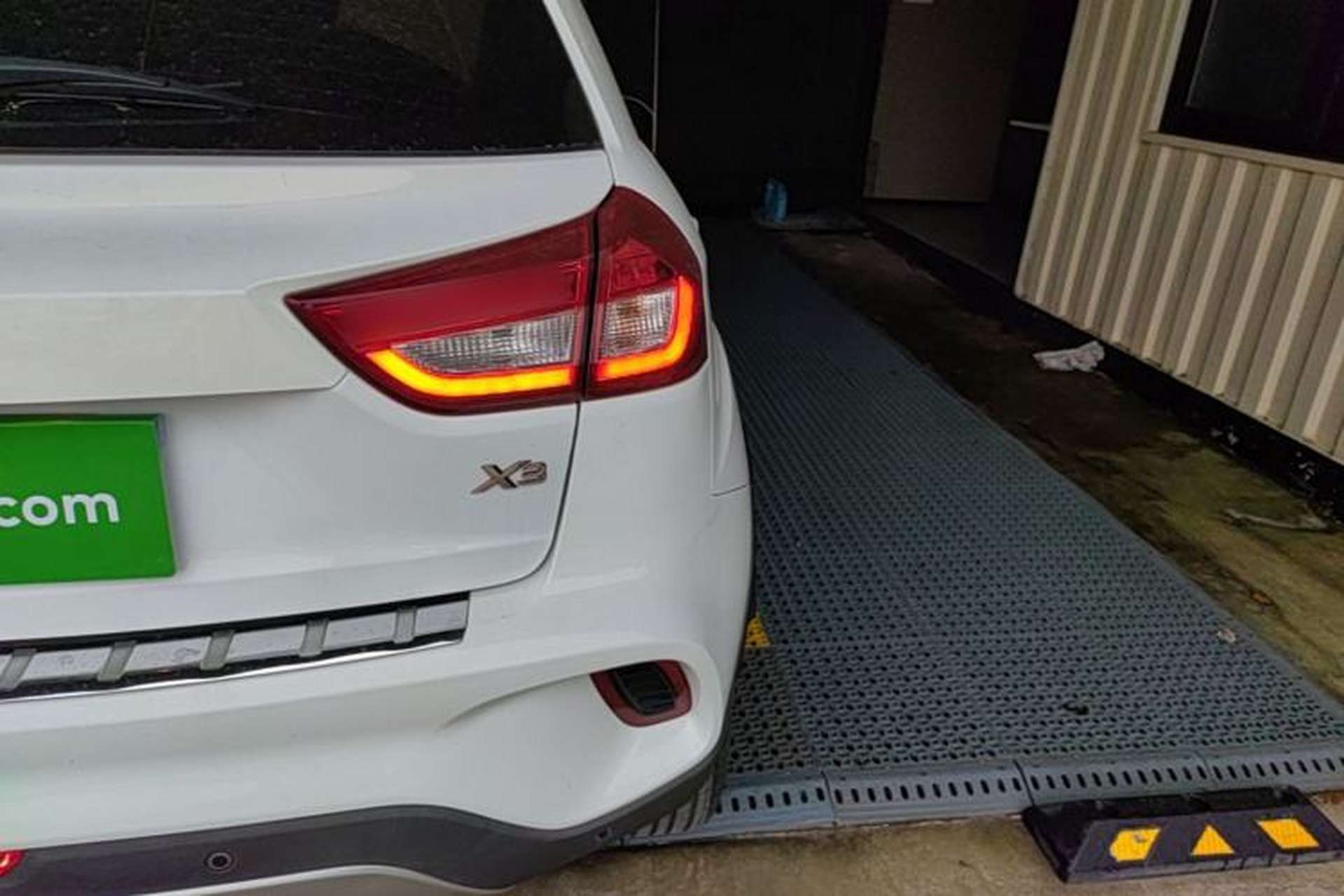Used Geely Auto Vision X3 2017 1.5L Automatic Elite Model Right Rear Taillight