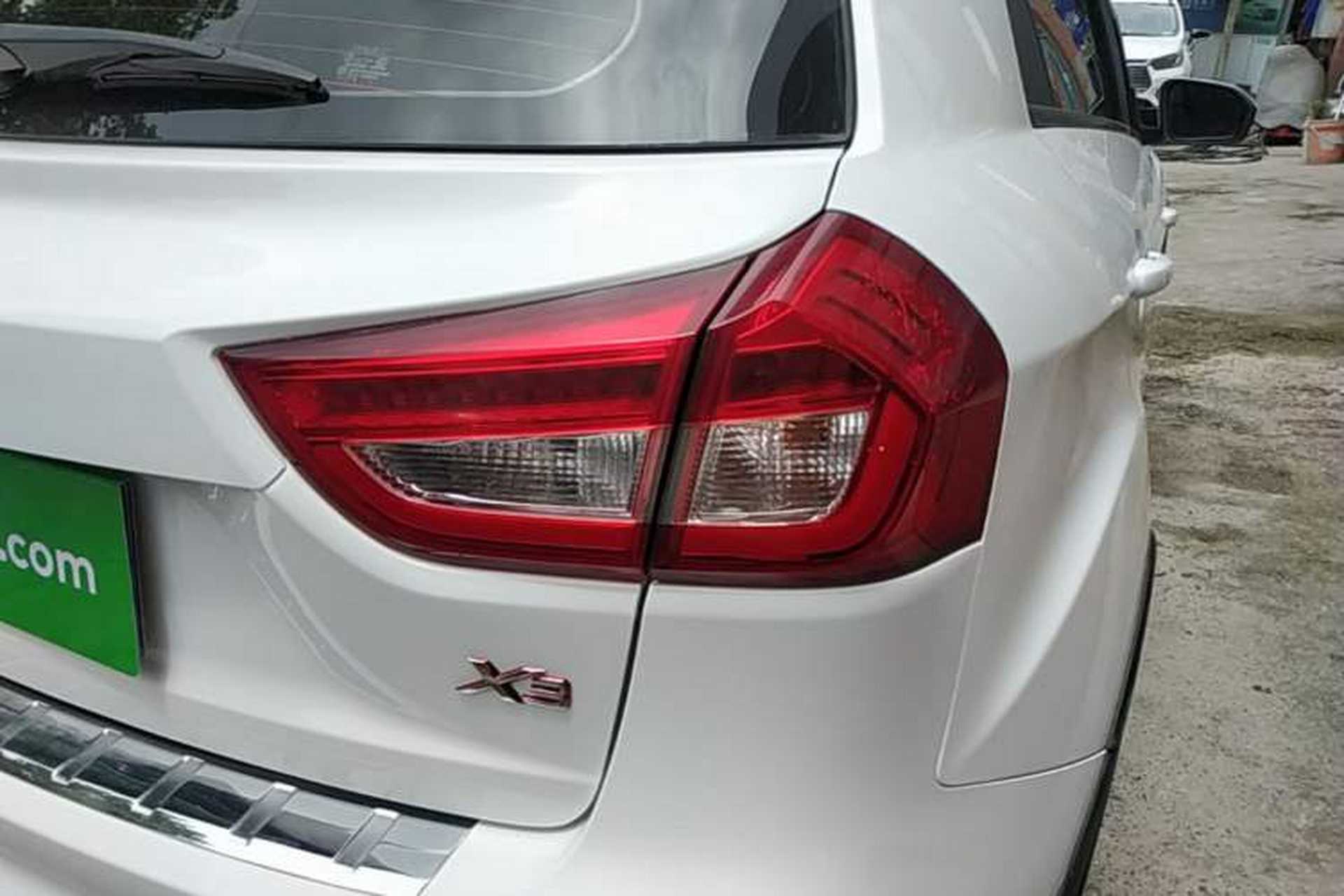 Used Geely Auto Vision X3 2017 1.5L Automatic Luxury Model Right Rear Taillight