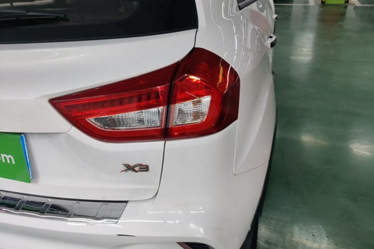 Used Geely Auto Vision X3 2017 1.5L Manual Elite Model Right Rear Taillight