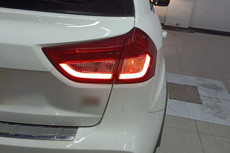 Used Geely Auto Vision X3 2017 1.5L Manual Luxury Model Right Rear Taillight