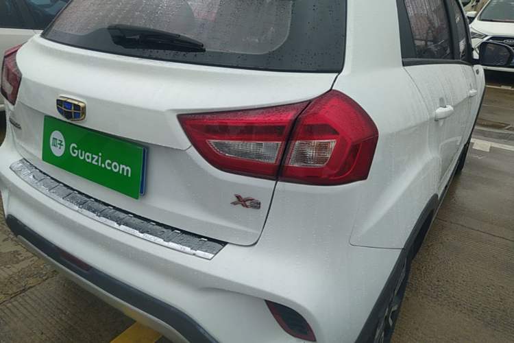 Used Geely Auto Vision X3 2017 1.5L Automatic Luxury Model Right Rear Taillight