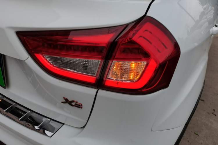 Used Geely Auto Vision X3 2017 1.5L Manual Luxury Model Right Rear Taillight