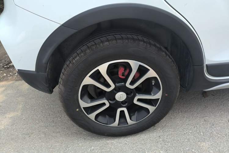 Used Geely Auto Vision X3 2017 1.5L Automatic Luxury Model Right Rear Wheel Hub