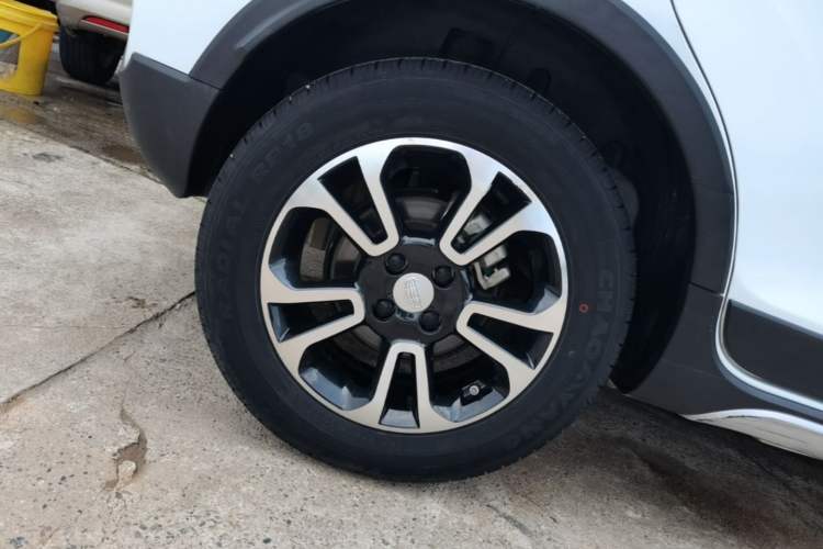 Used Geely Auto Vision X3 2017 1.5L Manual Elite Model Right Rear Wheel Hub
