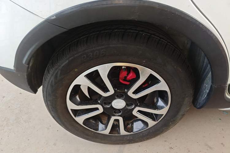 Used Geely Auto Vision X3 2017 1.5L Manual Luxury Model Right Rear Wheel Hub