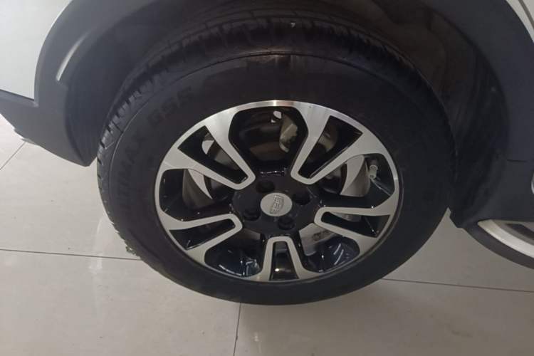 Used Geely Auto Vision X3 2017 1.5L Automatic Elite Model Right Rear Wheel Hub