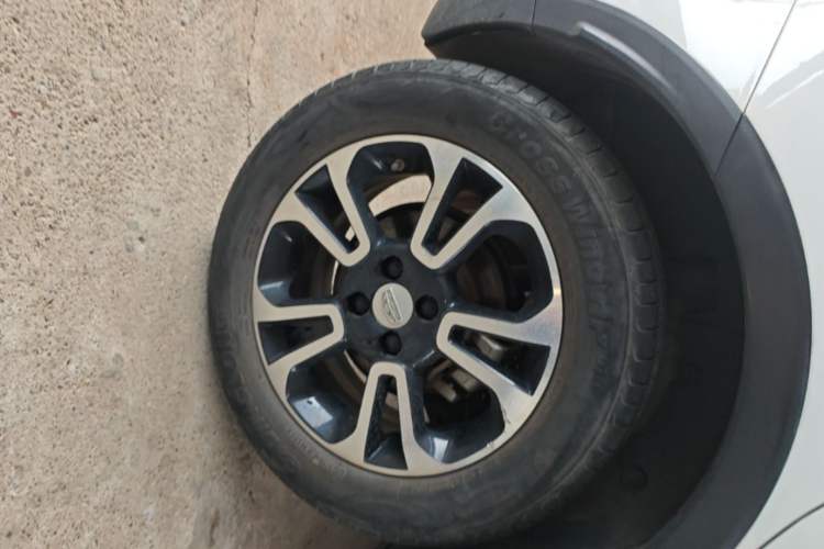 Used Geely Auto Vision X3 2017 1.5L Automatic Elite Model Right Rear Wheel Hub