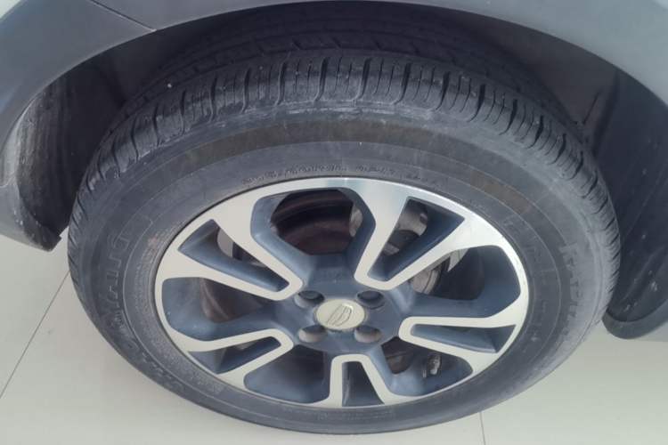 Used Geely Auto Vision X3 2017 1.5L Automatic Elite Model Right Rear Wheel Hub