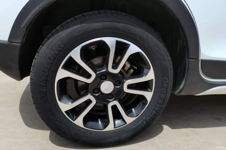 Used Geely Auto Vision X3 2017 1.5L Automatic Elite Model Right Rear Wheel Hub